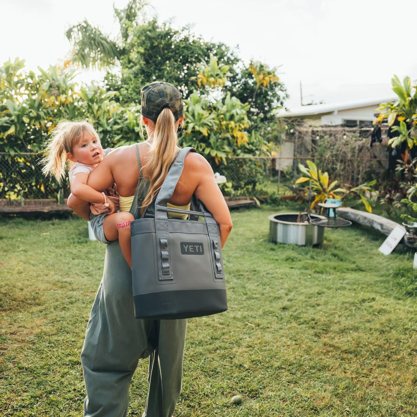 Camino® 20 Carryall Tote Bag
