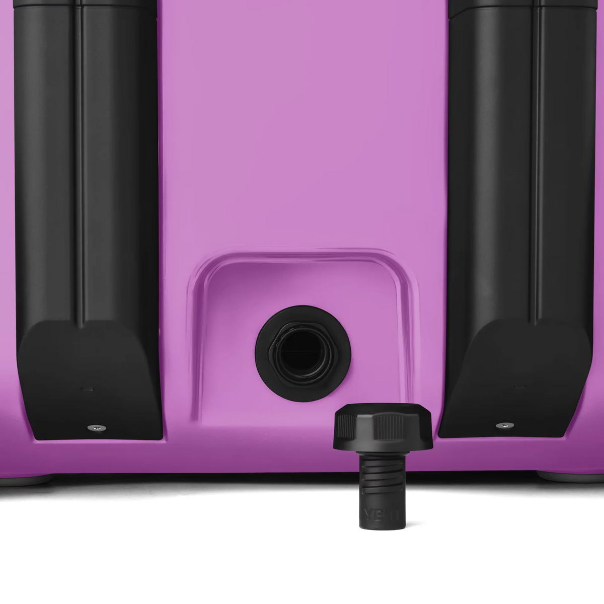 Roadie® 32 Wheeled Cooler